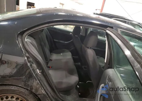 2013 Volkswagen Jetta Base z USA, uszkodzony, nr VIN 3VW2K7AJ2DM367632